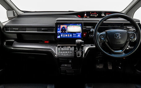 Honda Stepwgn IV, 2019 год, 2 849 000 рублей, 16 фотография