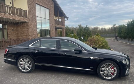 Bentley Flying Spur, 2020 год, 21 000 000 рублей, 3 фотография