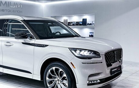 Lincoln Aviator II, 2022 год, 9 300 000 рублей, 3 фотография