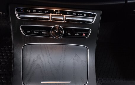 Mercedes-Benz E-Класс, 2017 год, 3 230 000 рублей, 17 фотография