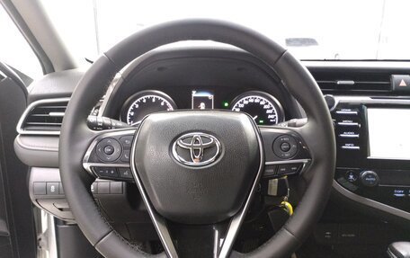 Toyota Camry, 2019 год, 2 630 000 рублей, 10 фотография