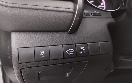 Toyota Camry, 2019 год, 2 630 000 рублей, 15 фотография