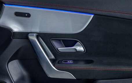 Mercedes-Benz CLA, 2019 год, 2 680 000 рублей, 12 фотография