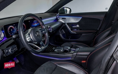 Mercedes-Benz CLA, 2019 год, 2 680 000 рублей, 7 фотография