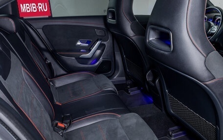 Mercedes-Benz CLA, 2019 год, 2 680 000 рублей, 10 фотография