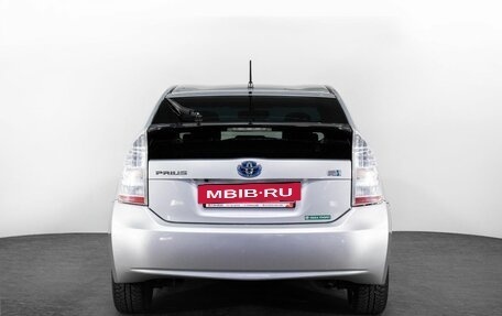 Toyota Prius, 2010 год, 1 080 000 рублей, 4 фотография