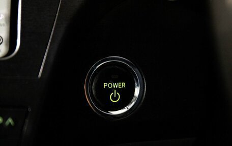 Toyota Prius, 2010 год, 1 080 000 рублей, 13 фотография