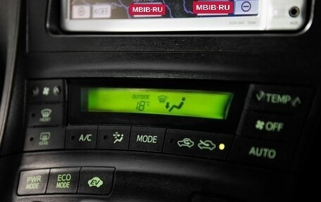 Toyota Prius, 2010 год, 1 080 000 рублей, 16 фотография