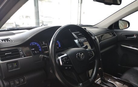 Toyota Camry, 2016 год, 2 030 000 рублей, 8 фотография