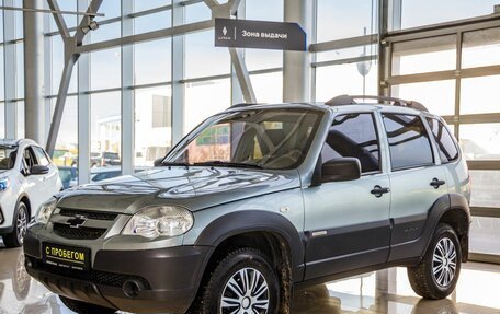 Chevrolet Niva I рестайлинг, 2015 год, 738 000 рублей, 3 фотография