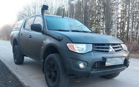 Mitsubishi L200 IV рестайлинг, 2011 год, 870 000 рублей, 11 фотография