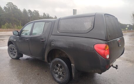 Mitsubishi L200 IV рестайлинг, 2011 год, 870 000 рублей, 3 фотография