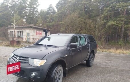 Mitsubishi L200 IV рестайлинг, 2011 год, 870 000 рублей, 7 фотография