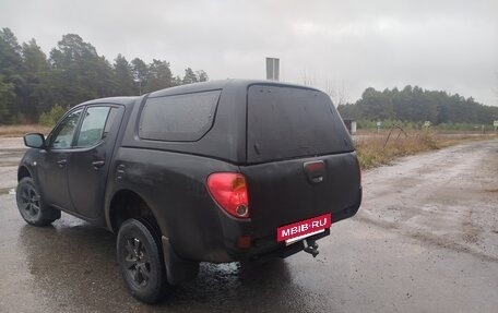 Mitsubishi L200 IV рестайлинг, 2011 год, 870 000 рублей, 2 фотография
