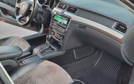 Skoda Superb III рестайлинг, 2014 год, 1 300 000 рублей, 13 фотография