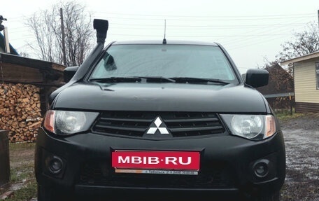 Mitsubishi L200 IV рестайлинг, 2011 год, 870 000 рублей, 1 фотография