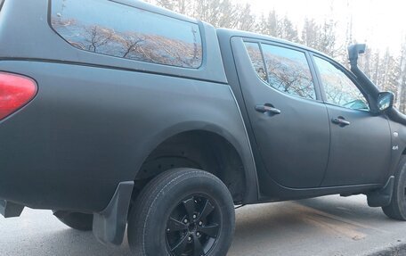 Mitsubishi L200 IV рестайлинг, 2011 год, 870 000 рублей, 4 фотография