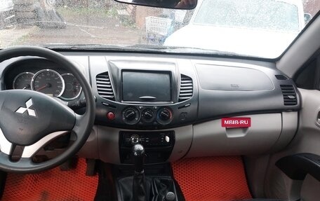 Mitsubishi L200 IV рестайлинг, 2011 год, 870 000 рублей, 12 фотография