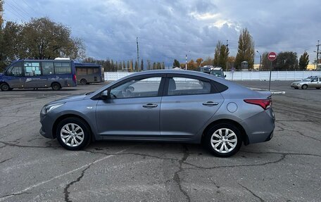 Hyundai Solaris II рестайлинг, 2017 год, 1 100 000 рублей, 2 фотография