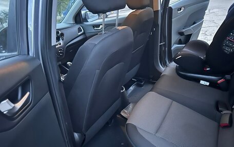 Hyundai Solaris II рестайлинг, 2017 год, 1 100 000 рублей, 14 фотография