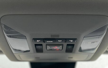 Toyota RAV4, 2025 год, 3 850 000 рублей, 17 фотография