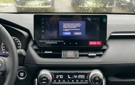 Toyota RAV4, 2025 год, 3 850 000 рублей, 21 фотография