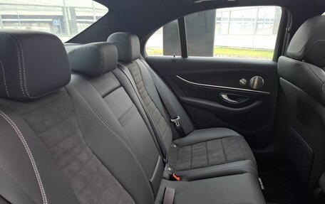 Mercedes-Benz E-Класс, 2022 год, 8 300 000 рублей, 24 фотография