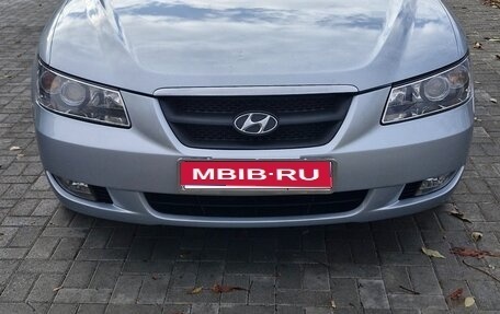 Hyundai Sonata VI, 2005 год, 700 000 рублей, 1 фотография