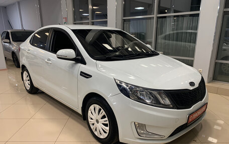 KIA Rio III рестайлинг, 2013 год, 739 000 рублей, 2 фотография