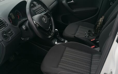 Volkswagen Polo VI (EU Market), 2018 год, 1 050 000 рублей, 7 фотография