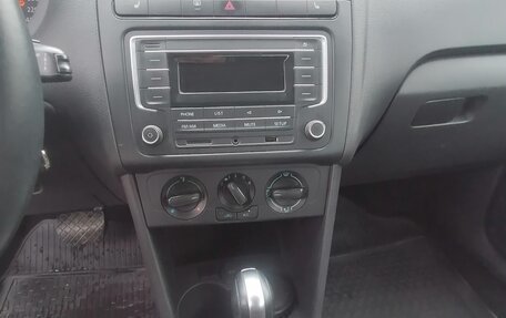 Volkswagen Polo VI (EU Market), 2018 год, 1 050 000 рублей, 6 фотография