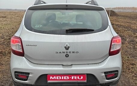 Renault Sandero II рестайлинг, 2015 год, 946 000 рублей, 1 фотография