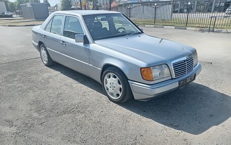 Mercedes-Benz E-Класс, 1993 год, 680 000 рублей, 9 фотография