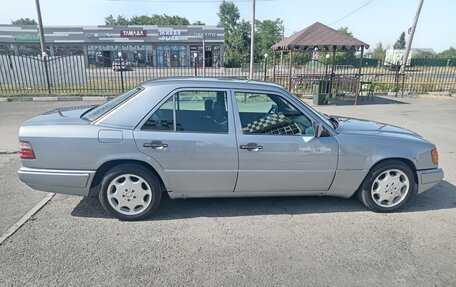 Mercedes-Benz E-Класс, 1993 год, 680 000 рублей, 14 фотография