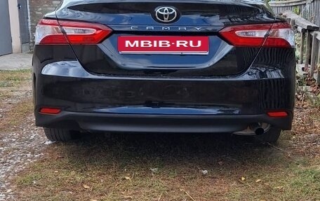 Toyota Camry, 2021 год, 2 130 000 рублей, 3 фотография