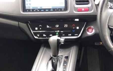 Honda Vezel, 2014 год, 2 500 000 рублей, 6 фотография