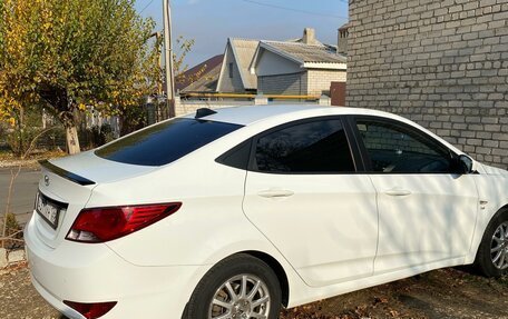 Hyundai Solaris II рестайлинг, 2015 год, 1 380 000 рублей, 3 фотография