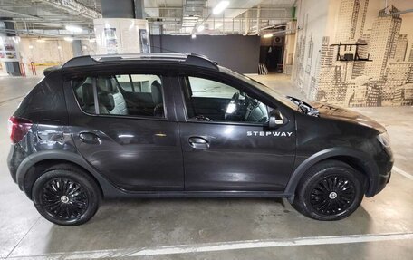 Renault Sandero II рестайлинг, 2017 год, 1 350 000 рублей, 4 фотография