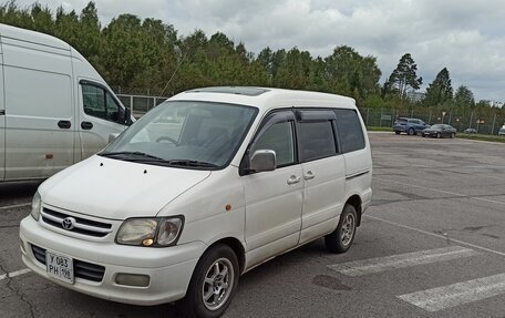 Toyota Town Ace III, 1999 год, 450 000 рублей, 3 фотография