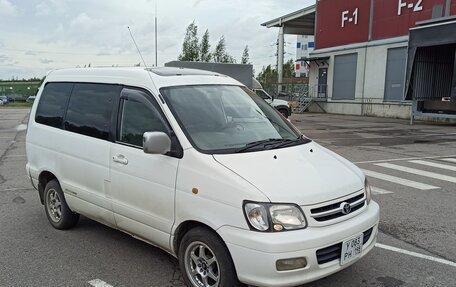 Toyota Town Ace III, 1999 год, 450 000 рублей, 2 фотография