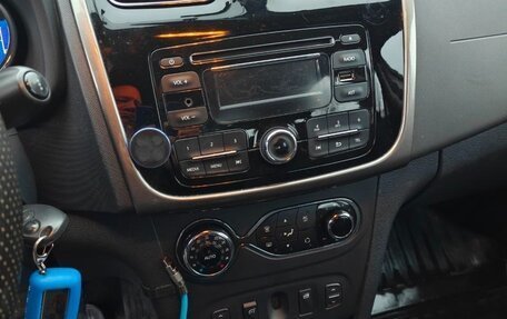 Renault Sandero II рестайлинг, 2015 год, 946 000 рублей, 8 фотография