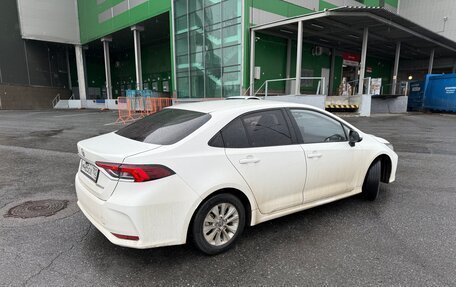 Toyota Corolla, 2021 год, 2 200 000 рублей, 4 фотография