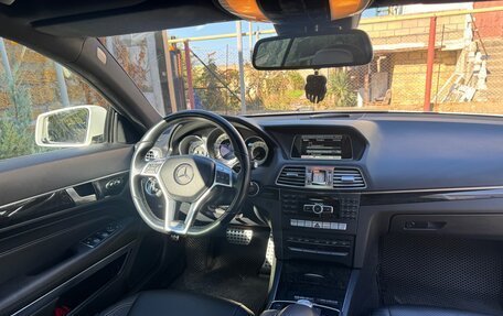 Mercedes-Benz E-Класс, 2013 год, 2 100 000 рублей, 11 фотография