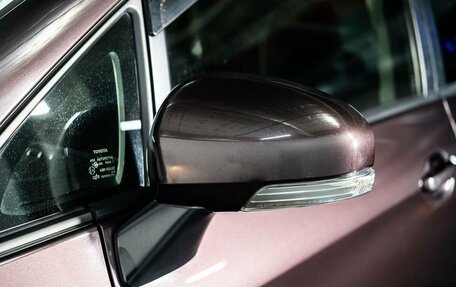 Toyota Ractis II, 2011 год, 900 000 рублей, 18 фотография