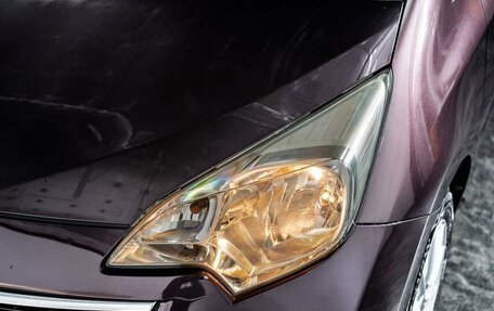 Toyota Ractis II, 2011 год, 900 000 рублей, 19 фотография