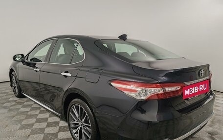 Toyota Camry, 2023 год, 4 100 000 рублей, 7 фотография