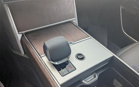 Land Rover Range Rover IV рестайлинг, 2025 год, 15 230 831 рублей, 10 фотография