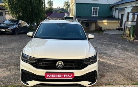 Volkswagen Tiguan II, 2021 год, 3 590 000 рублей, 5 фотография