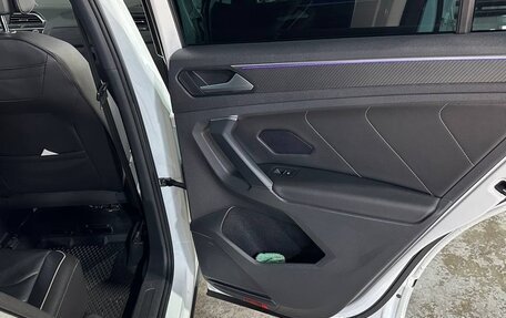 Volkswagen Tiguan II, 2021 год, 3 590 000 рублей, 21 фотография