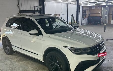 Volkswagen Tiguan II, 2021 год, 3 590 000 рублей, 12 фотография